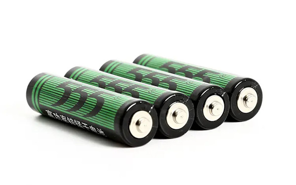 什么是堿性鋅錳電池，堿性電池有哪些優(yōu)缺點(diǎn)1_副本.jpg